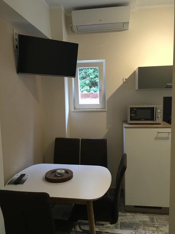 Noah Apartment โวดีเซ ภายนอก รูปภาพ