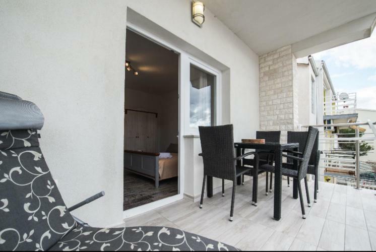 Noah Apartment โวดีเซ ภายนอก รูปภาพ