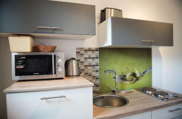 Noah Apartment โวดีเซ ภายนอก รูปภาพ