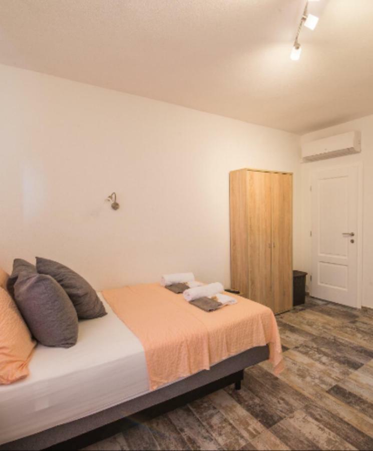 Noah Apartment โวดีเซ ภายนอก รูปภาพ