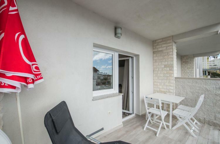 Noah Apartment โวดีเซ ภายนอก รูปภาพ