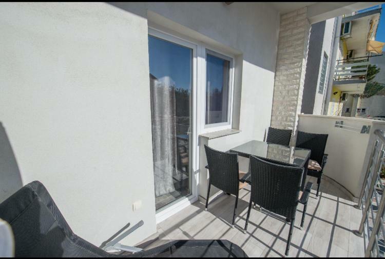 Noah Apartment โวดีเซ ภายนอก รูปภาพ